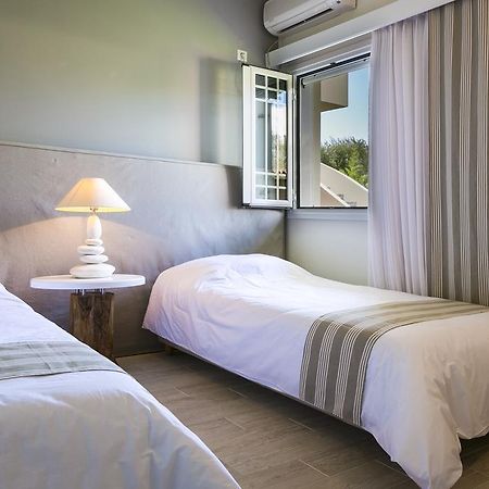 Olive Grove Studios & Apartments Свороната Екстер'єр фото
