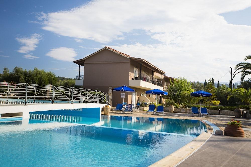Olive Grove Studios & Apartments Свороната Екстер'єр фото
