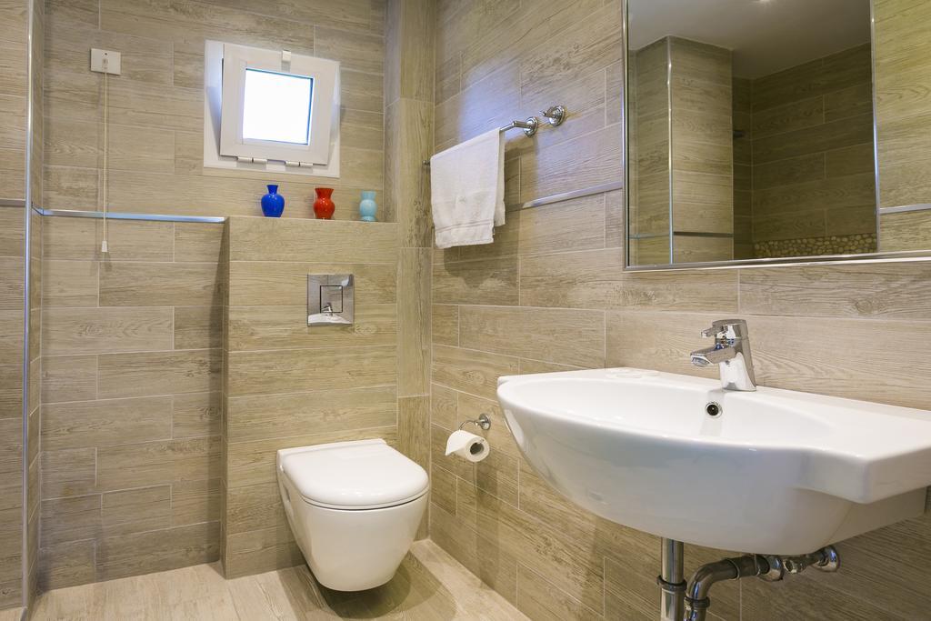 Olive Grove Studios & Apartments Свороната Екстер'єр фото