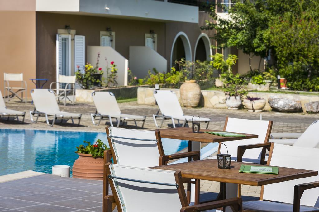 Olive Grove Studios & Apartments Свороната Екстер'єр фото