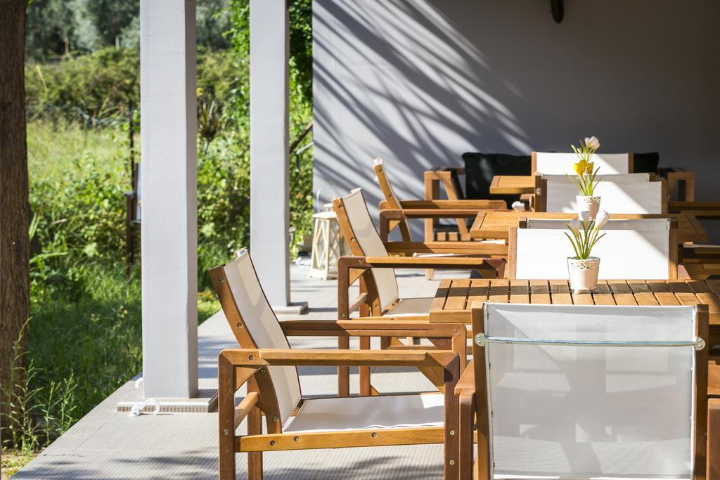 Olive Grove Studios & Apartments Свороната Екстер'єр фото