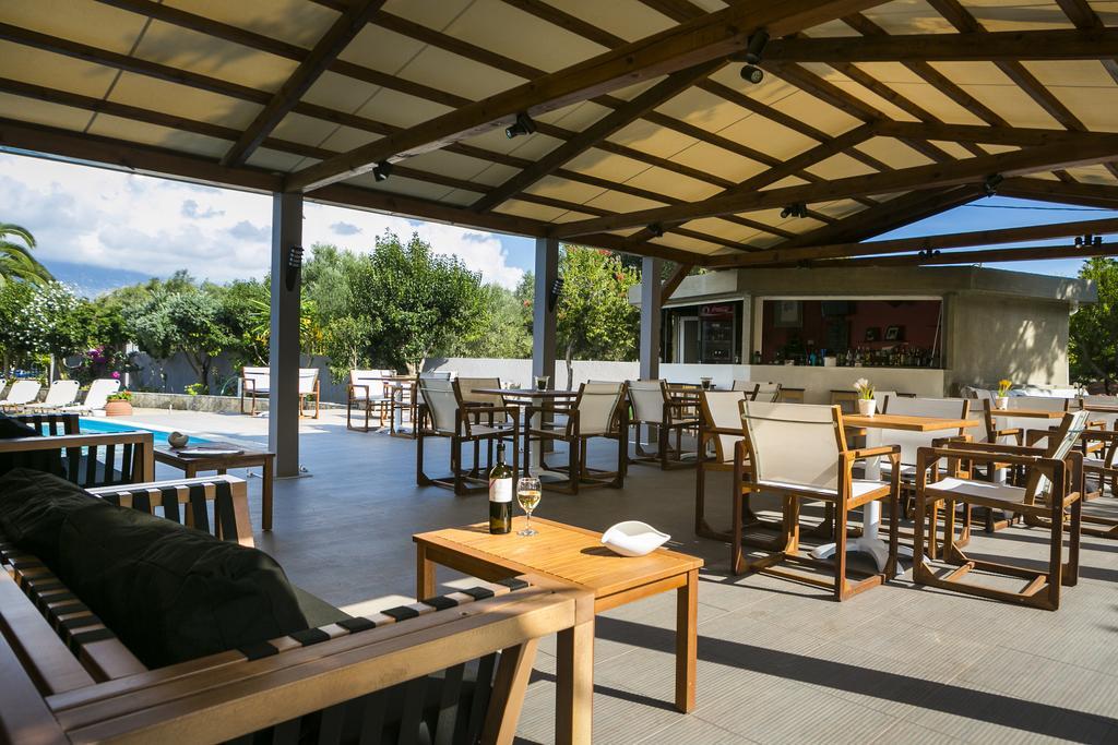 Olive Grove Studios & Apartments Свороната Екстер'єр фото