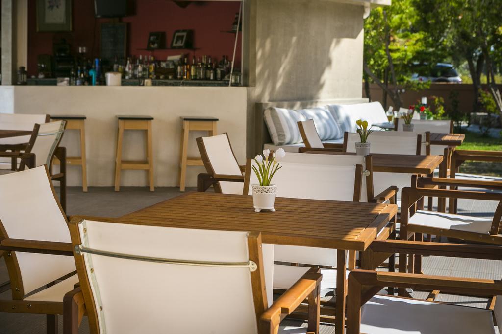 Olive Grove Studios & Apartments Свороната Екстер'єр фото