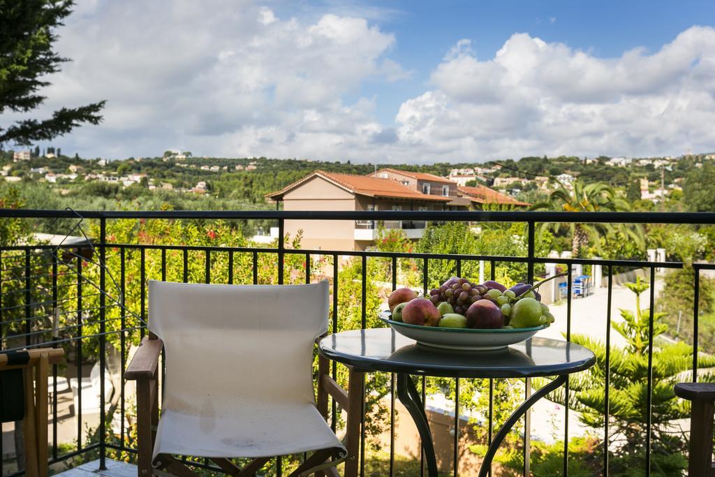 Olive Grove Studios & Apartments Свороната Екстер'єр фото