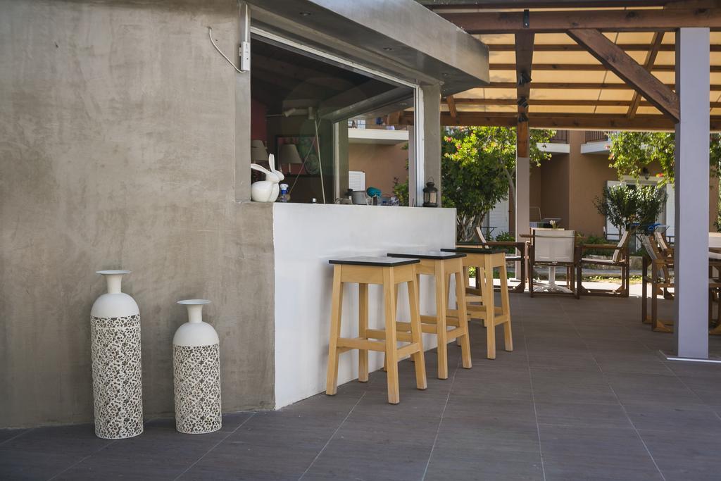 Olive Grove Studios & Apartments Свороната Екстер'єр фото