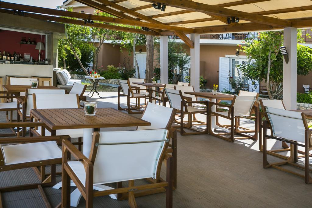 Olive Grove Studios & Apartments Свороната Екстер'єр фото