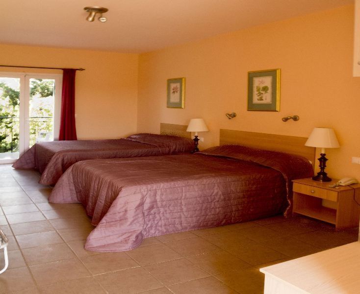 Olive Grove Studios & Apartments Свороната Екстер'єр фото