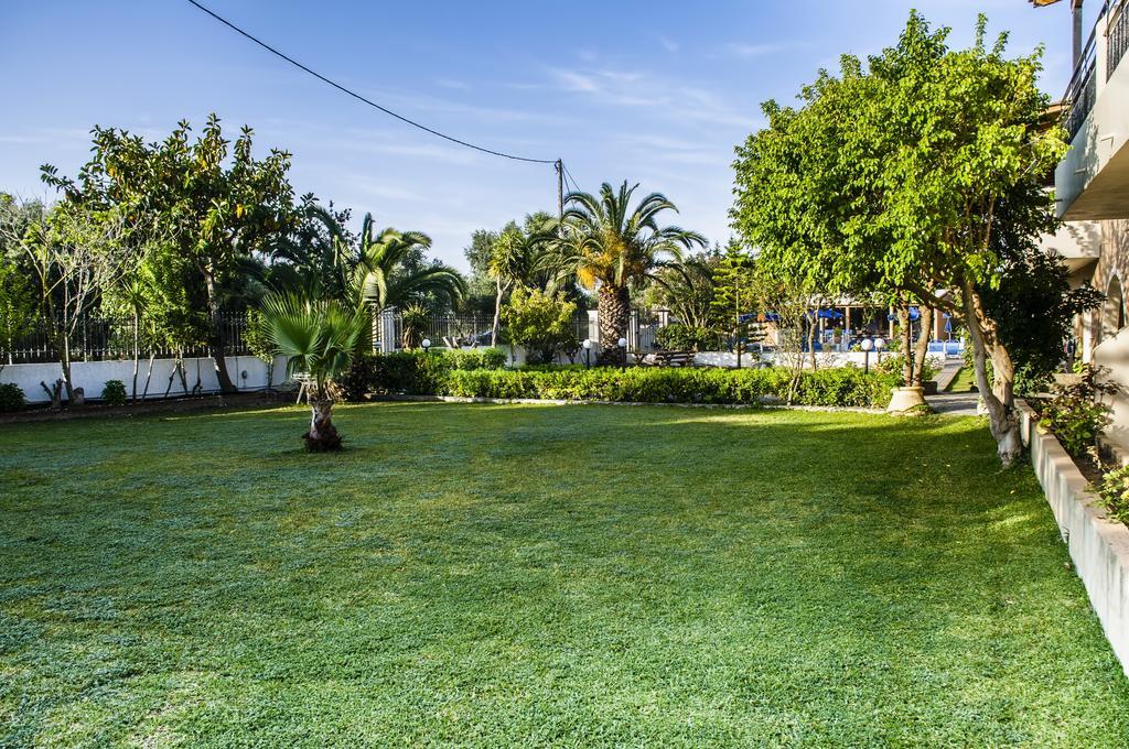 Olive Grove Studios & Apartments Свороната Екстер'єр фото